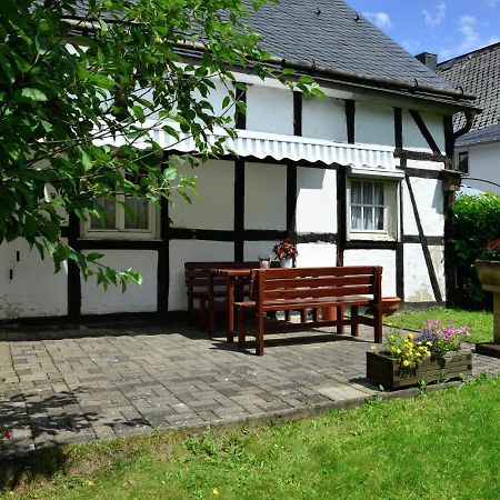 Bright Apartment In The Sauerland With Conservatory Large Terrace And Awning Assinghausen Esterno foto