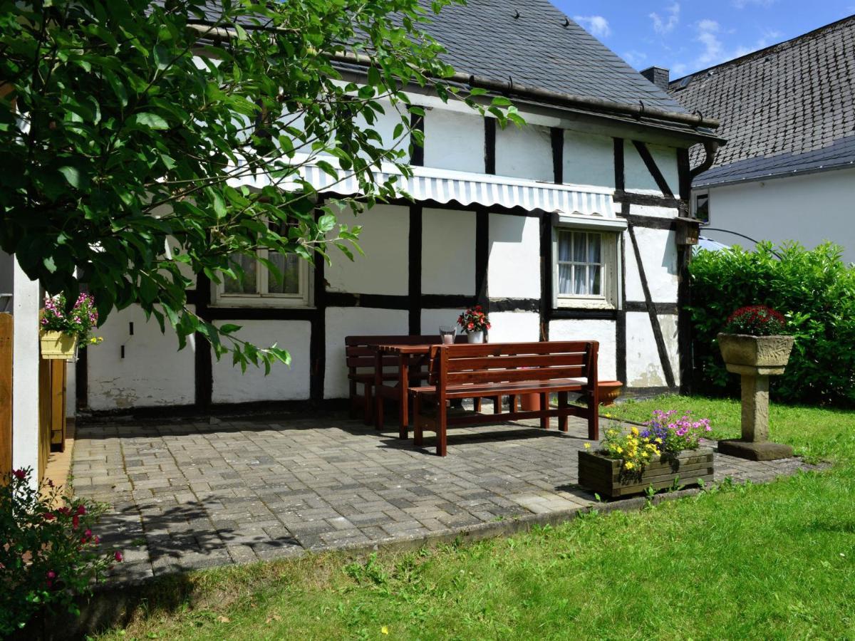 Bright Apartment In The Sauerland With Conservatory Large Terrace And Awning Assinghausen Esterno foto
